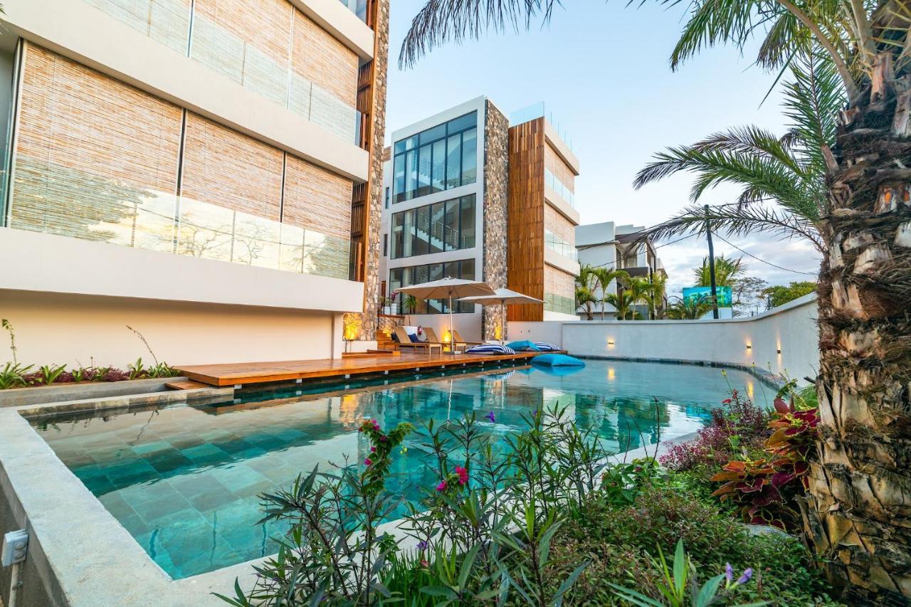 Apartment One Bay Modern Contemporary Flat 4 *