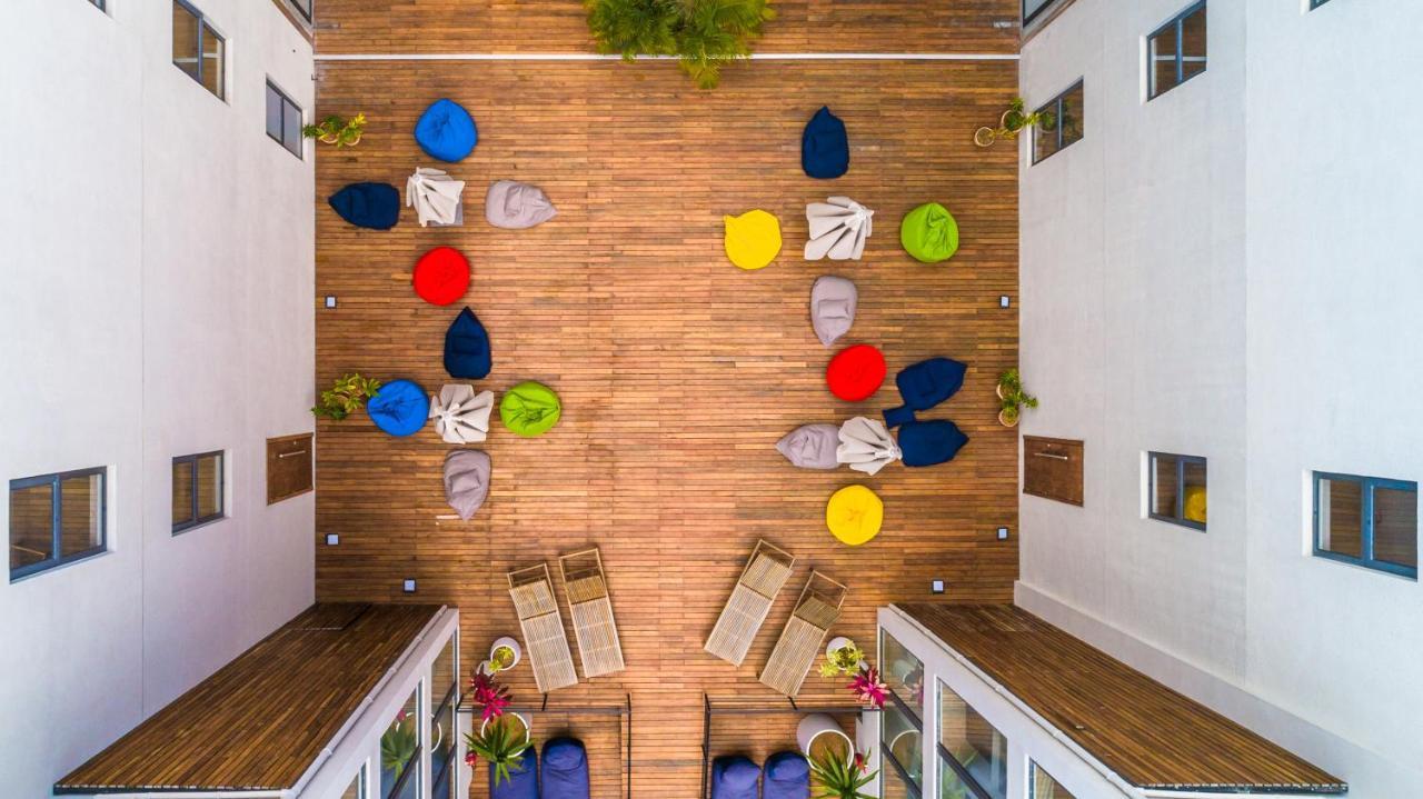 Apartment One Bay Modern Contemporary Flat 4